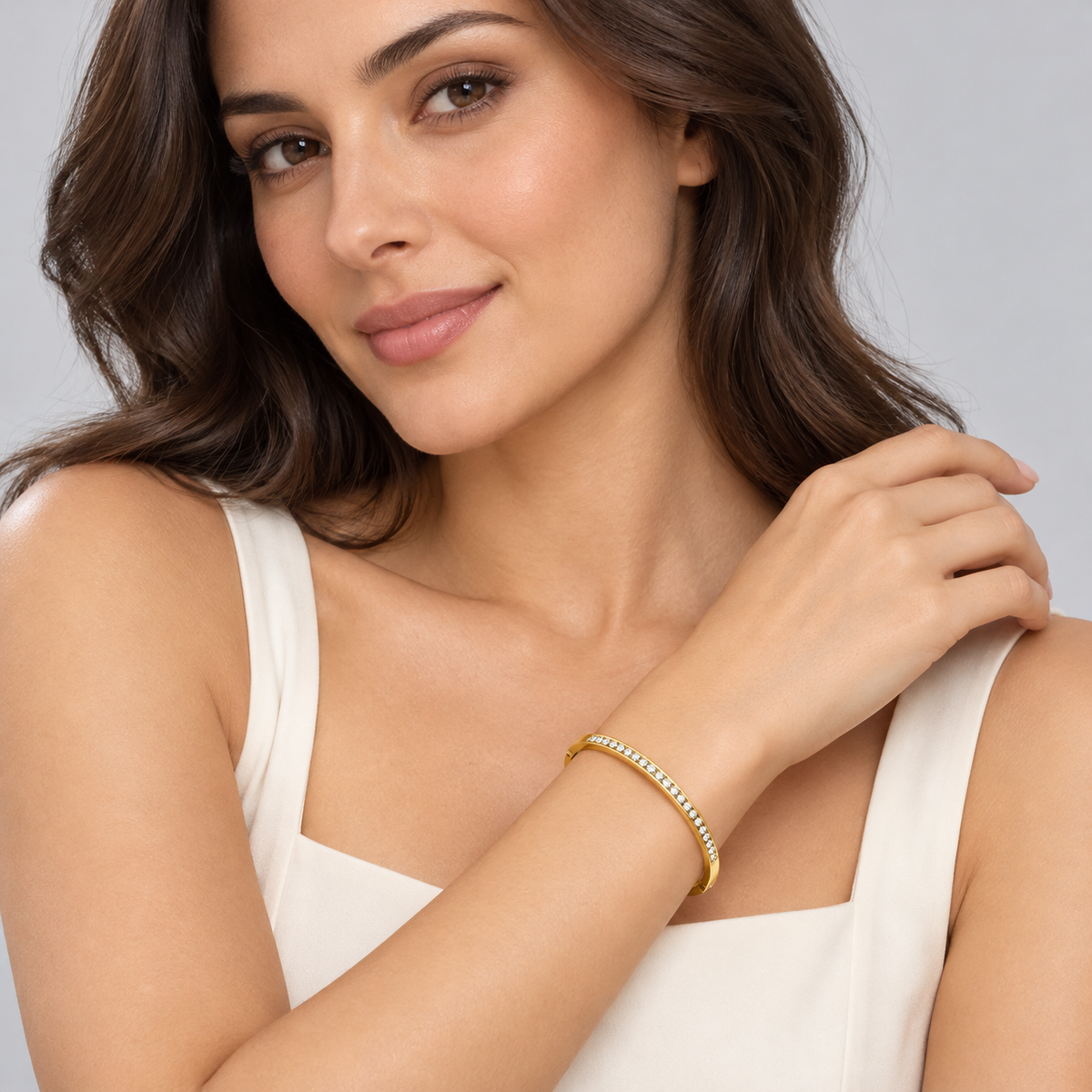Lumière Slim Pavé Bangle worn by a studio model