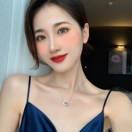 White Gold Pendant Necklace