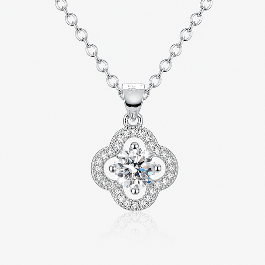 Luna Clover Radiance Pendant Necklace