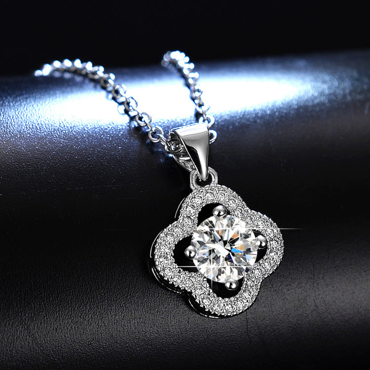 Luna Clover Radiance Pendant Necklace