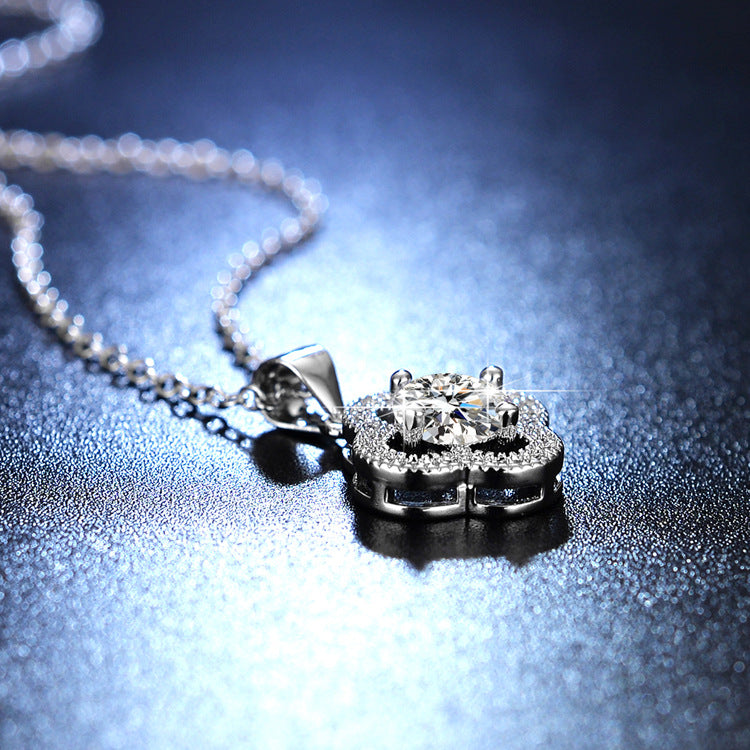 Luna Clover Radiance Pendant Necklace