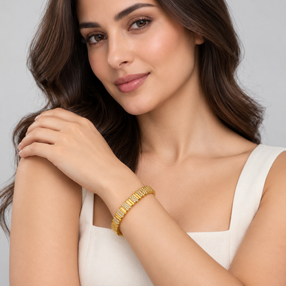 Aurea Ribbed Pavé Bangle worn by a studio model